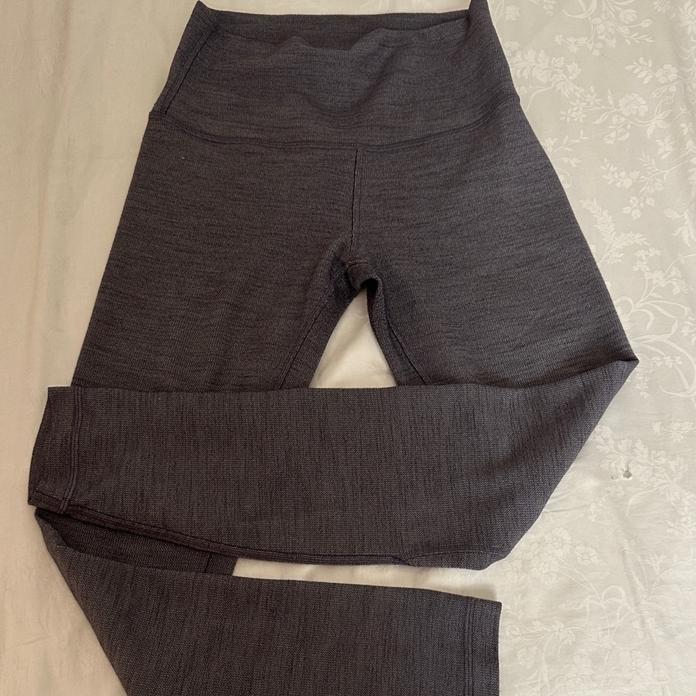 Lululemon Sz 6 heather Dark Gray High-Waisted Leggings 25"‎